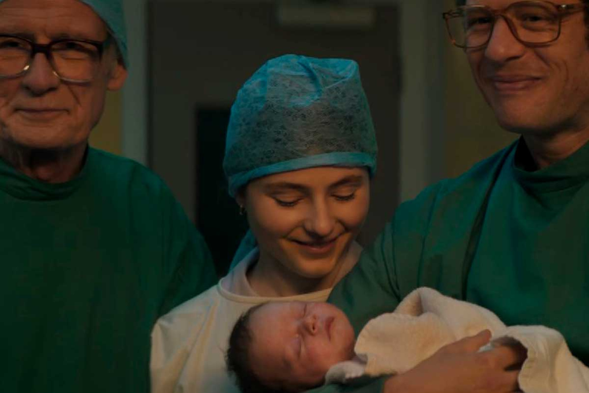"Джой" от Netflix: смотрим тизер фильма о первом малыше "из пробирки"