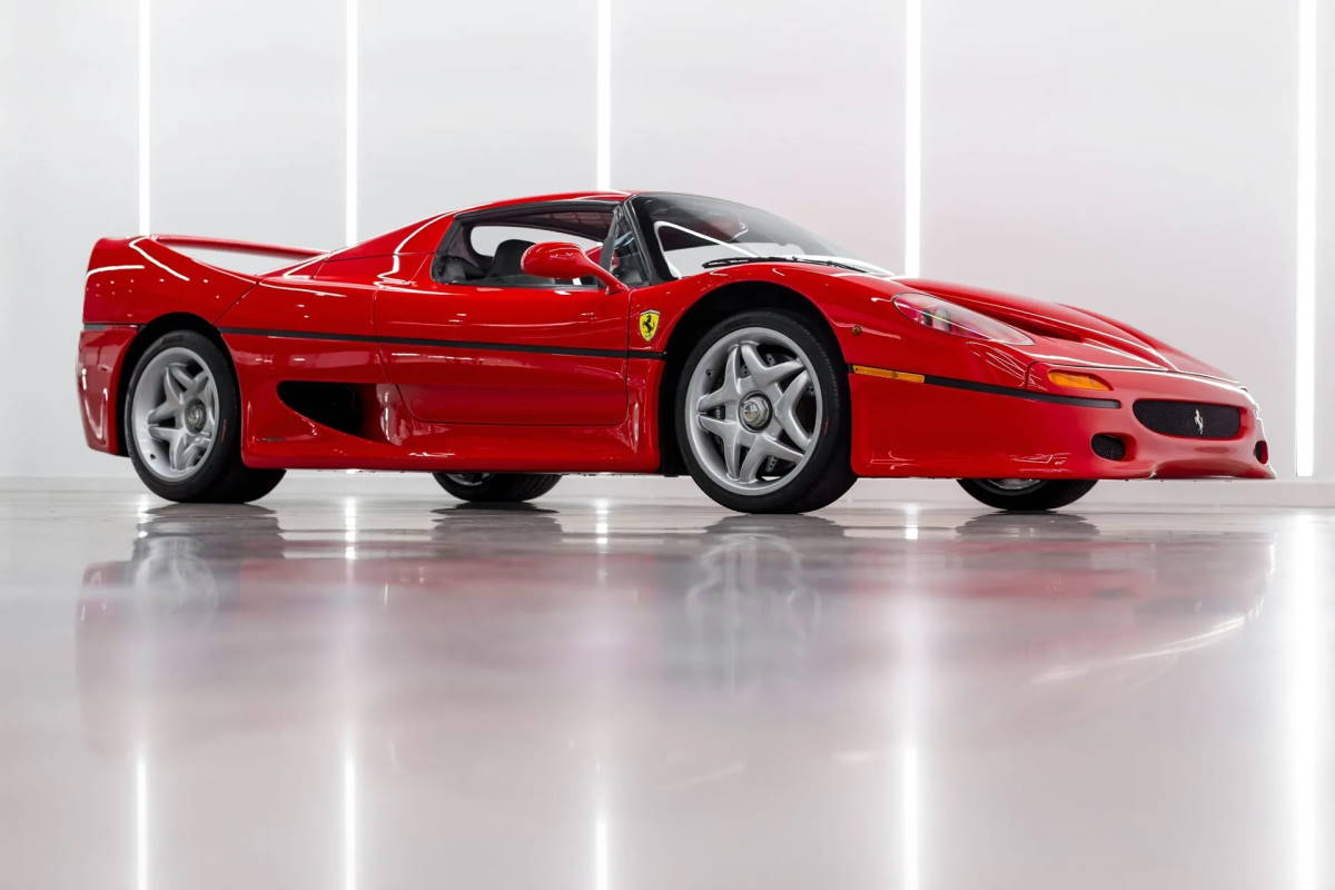 На аукцион выставили Ferrari F50 с мизерным пробегом