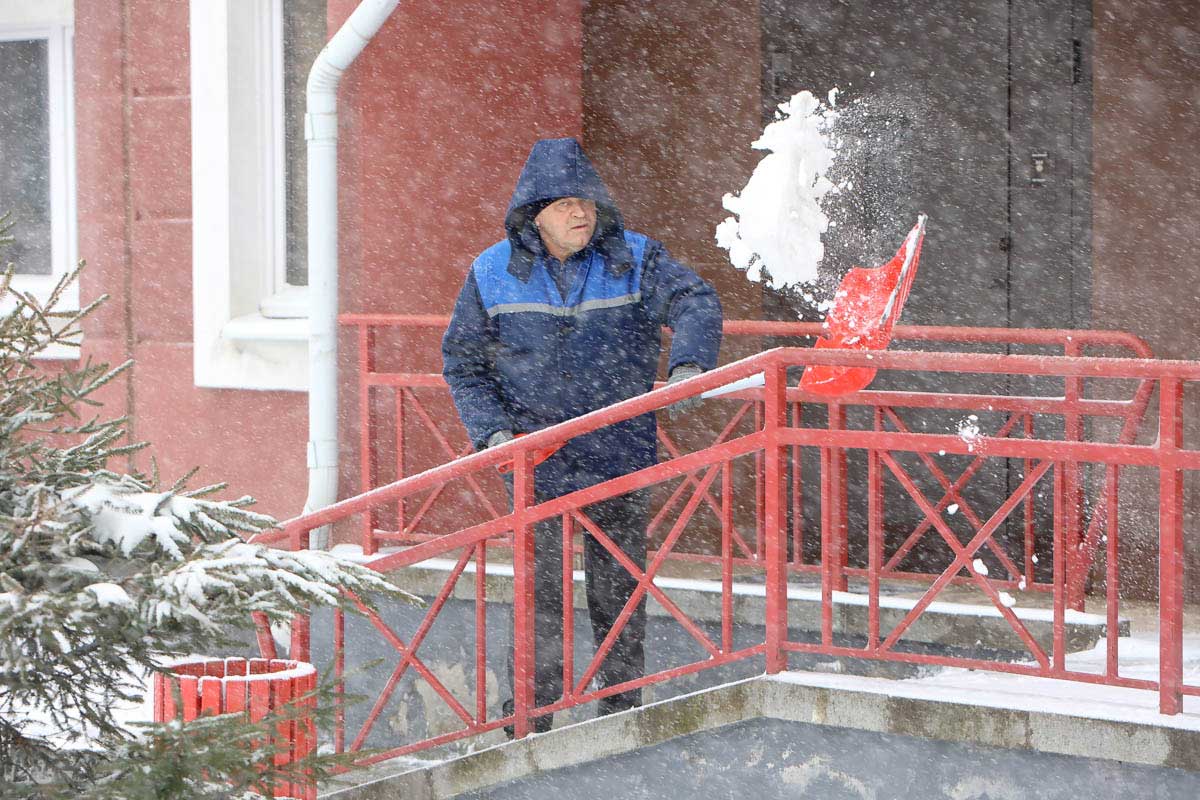 В Беларуси спрос на специалистов по уборке снега вырос в четыре раза