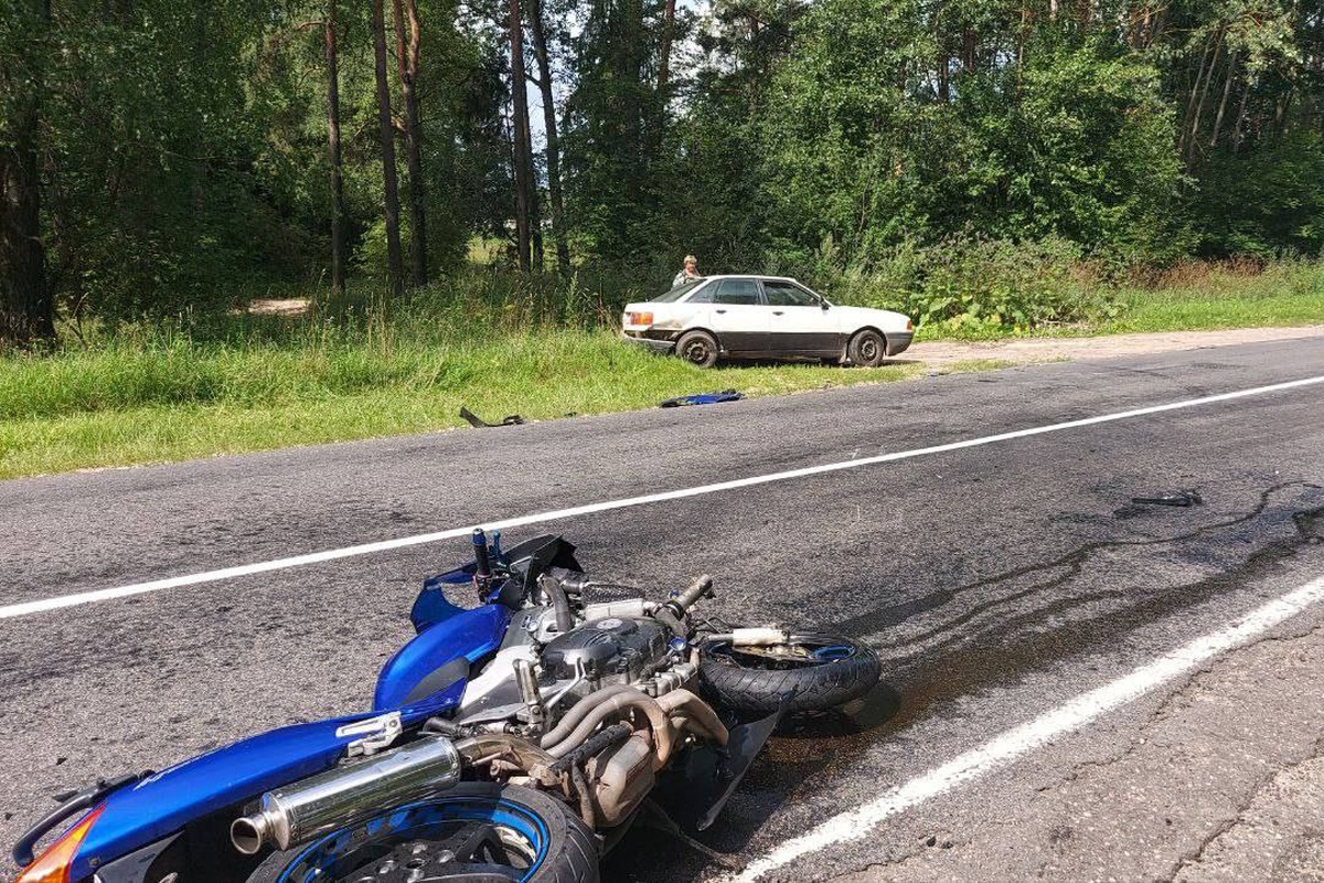 Конфликт левого поворота: в Борисовском районе пострадал мотоциклист