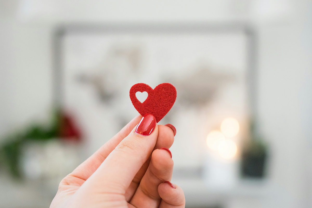 Идеи маникюра ко Дню святого Валентина – для влюбленных и не только